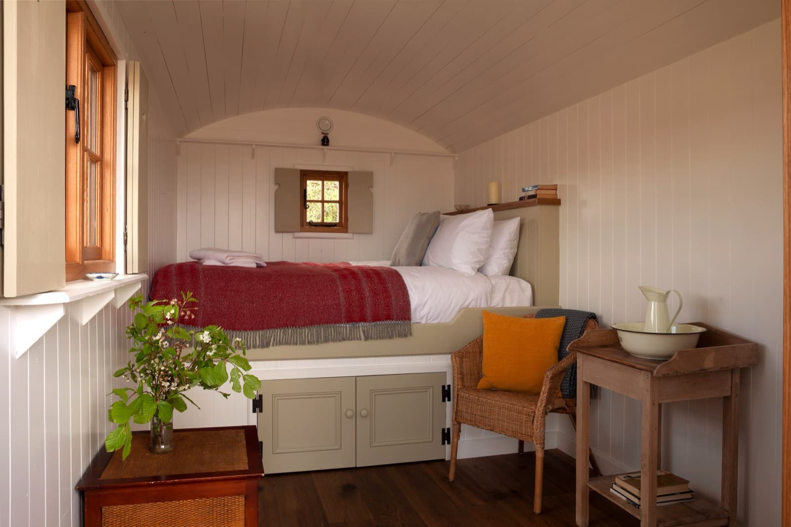 Lough Mardal Eco Lodge, Ballintra, County Donegal