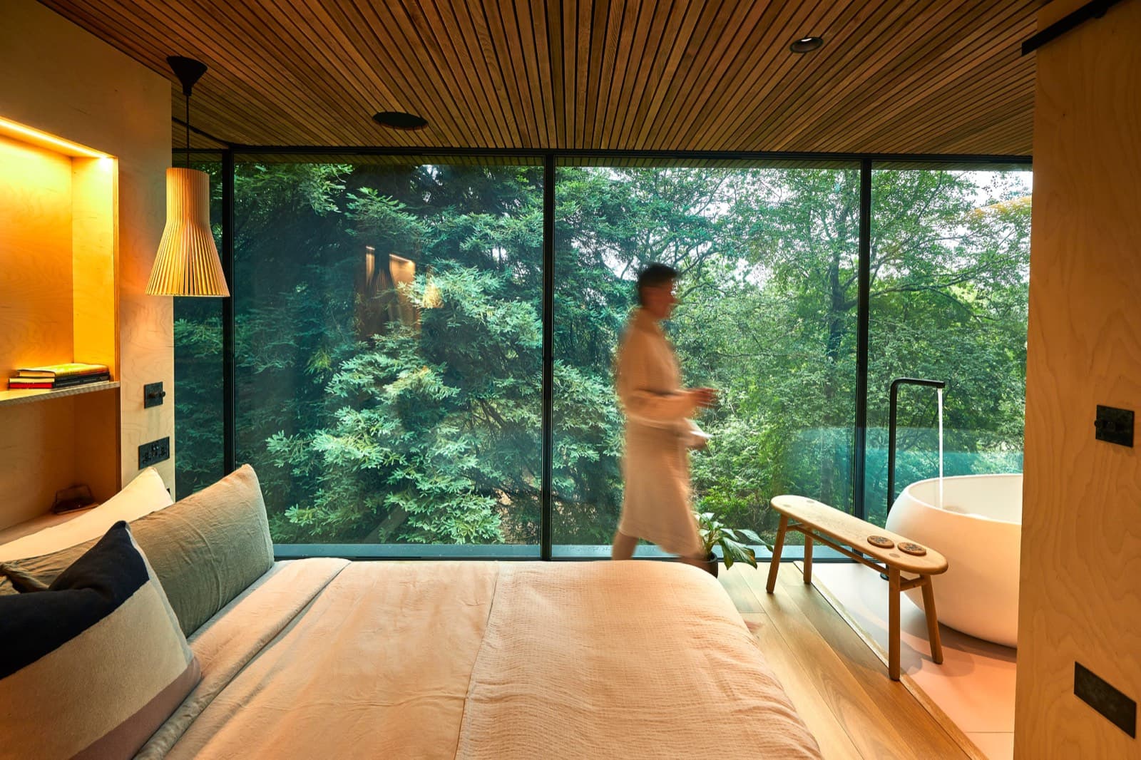 Looking Glass Lodge, Fairlight, East Sussex